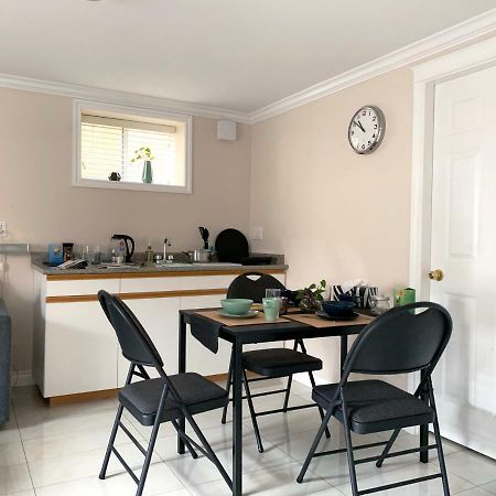 Perfect Location - Tidy & Comfy Suite 5 Mins To Skytrain & Restaurant & Banks, 2 Stops To Metrotown, 5 Stops To Downtown Vancouver Exterior foto