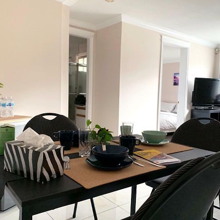 Perfect Location - Tidy & Comfy Suite 5 Mins To Skytrain & Restaurant & Banks, 2 Stops To Metrotown, 5 Stops To Downtown Vancouver Exterior foto