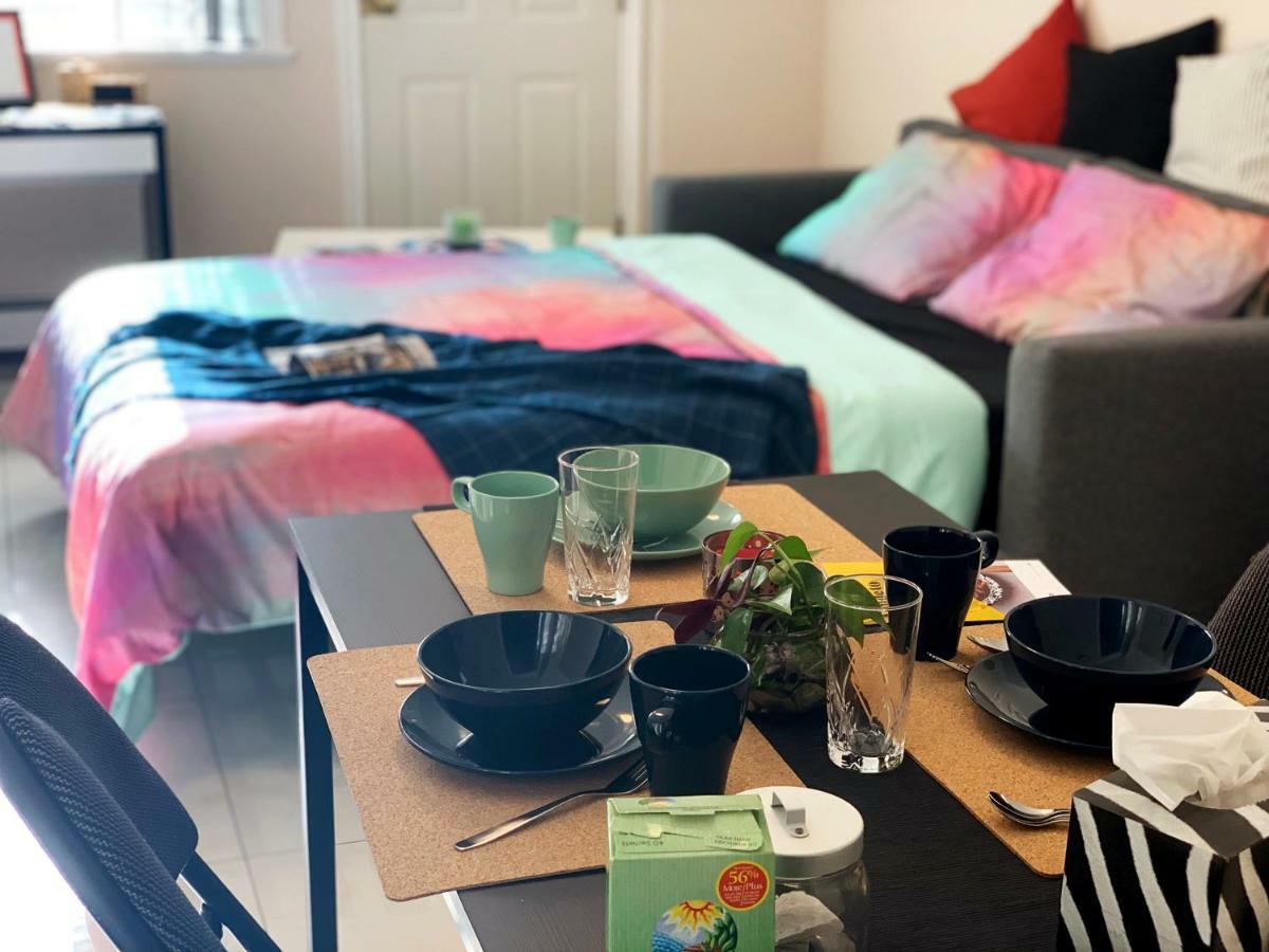 Perfect Location - Tidy & Comfy Suite 5 Mins To Skytrain & Restaurant & Banks, 2 Stops To Metrotown, 5 Stops To Downtown Vancouver Exterior foto