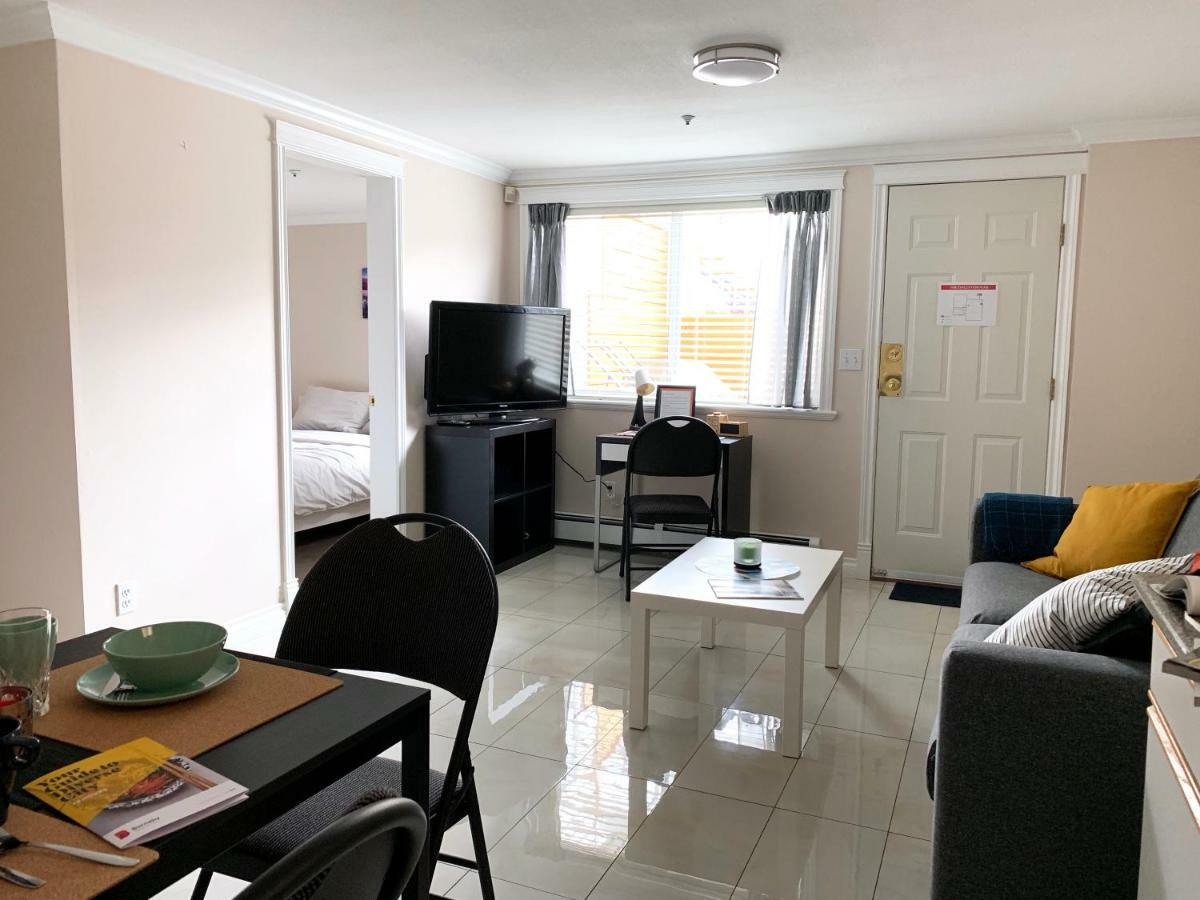 Perfect Location - Tidy & Comfy Suite 5 Mins To Skytrain & Restaurant & Banks, 2 Stops To Metrotown, 5 Stops To Downtown Vancouver Exterior foto